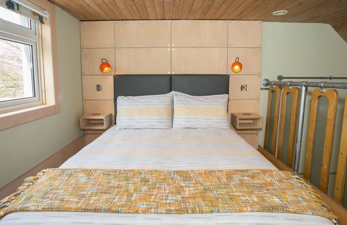 West Wittering Apartment | Amazon at Claron Lodge - Beautiful Double-Height En-Suite Studio Apartment