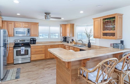 Cape May Court House House | Amenities Galore! Spacious, Updated Bay Front Beauty