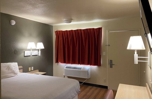 Temple Hotel | AMERICAN INN