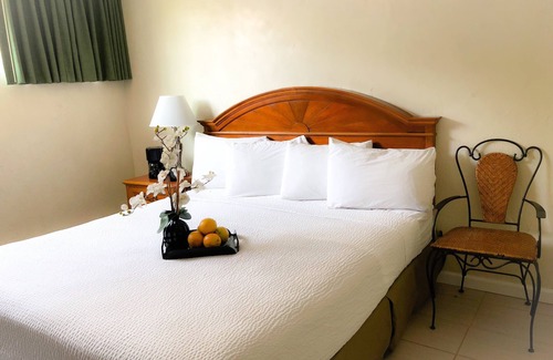 Midway District Hotel | Americas Best Value Inn Loma Lodge
