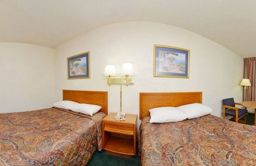 Wilson Apartment | Americas Best Value Inn Wilson UNIT 23 2 BED FIRST FLOOR