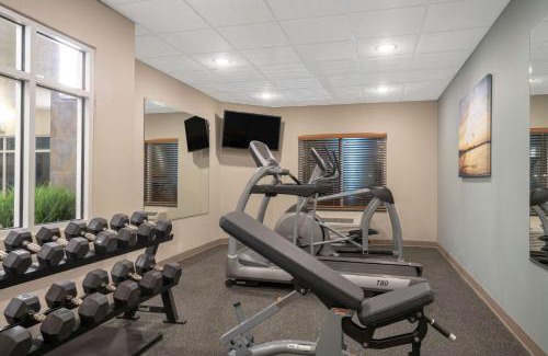 Windom Hotel | AmericInn by Wyndham Windom