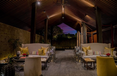 Batu Bolong Villa | Ametis Villas