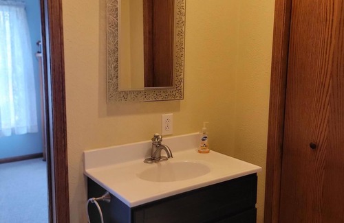 Medina Other | Amish Built 3-bed Farmhouse with high-end Modern upgrades. 5-min to Medina, NY.