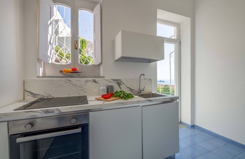 Praiano Villa | AMORE RENTALS - Villa Jacaranda with Pool and Sea View