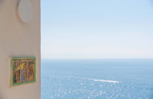 Praiano Villa | AMORE RENTALS - Villa Jacaranda with Pool and Sea View