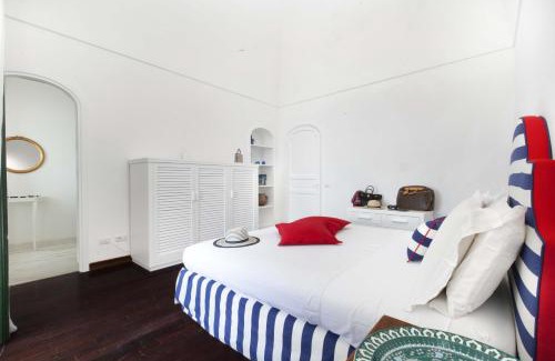 Arienzo Villa | Amore Rentals - Villa Lo Scoglio