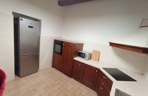Limiti Apartment | Ampio Appartamento Perfetto per Famiglie Nella Verde Campagna Umbra