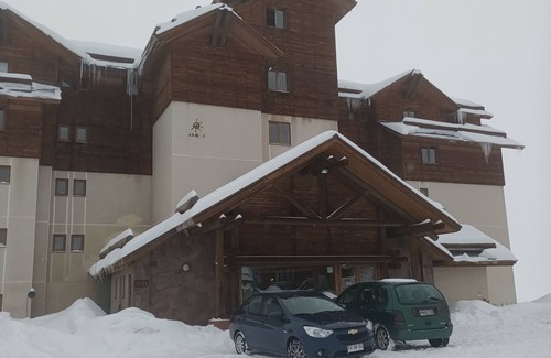 Valle Nevado Apartment | Amplio Departamento con Vistas a la Montaña, ¡con Ski-in y Ski-out !