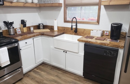 Mena Cabin | AMRock Cabin - Direct access to Ouachita National Forest and Wolf Pen Gap