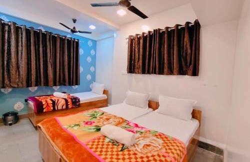Koregaon Park Hotel | Amrutwa Guest House