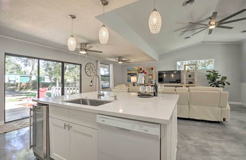 St. Augustine Cottage | 'An Acre Paradise' Home w/Hot Tub in St Augustine