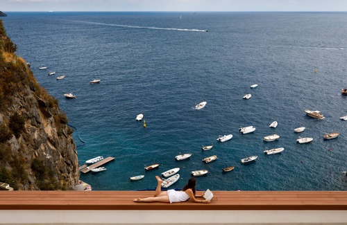 Praiano Villa | An amazing seafront villa at 100mt to the beach and restaurants