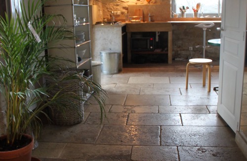 Caniac-du-Causse Cottage | An authentic white stone barn renovated for 4, with fireplace