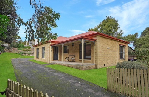 Port Fairy House | An East Beach property without the East Beach price tag.