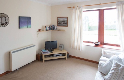 Fortrose Cottage | An ideal cosy retreat for a couple who enjoy scenery, wildlife, walking or just relaxing.