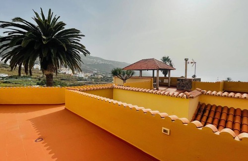 El Guincho Apartment | An oasis with a double panoramic view over the ocean and the mountain El Teide 1