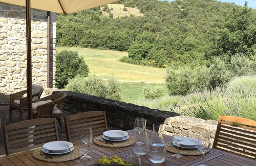 Montelovesco Villa | An unforgettable holiday between nature and art. Ideal family friendly location.