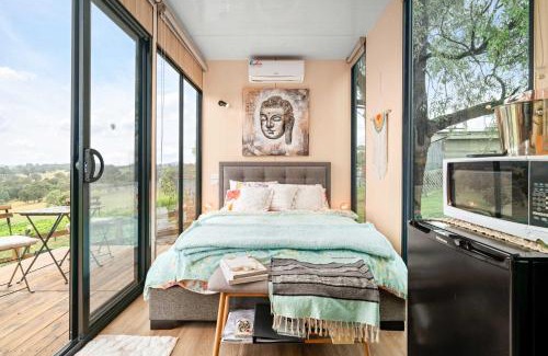 Dixons Creek House | An Unforgettable View by Tiny Away