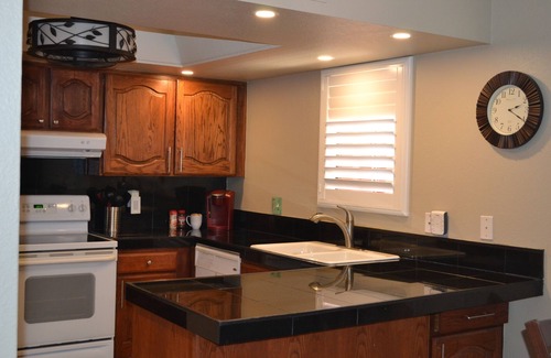 Paradise Valley Village Condo | Anasazi Village - Beautiful Setting-Dining, Shopping, Golf, Peaceful