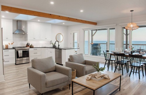 Wainfleet House | Anchor Bay Beach House