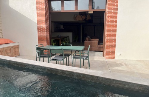 Boujan-sur-Libron House | Ancienne Cave Vinaire Aménagée en Loft Avec Patio et Mini-piscine