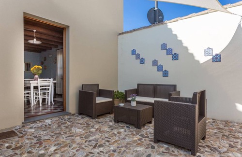 Nurachi House | Ancient Abode House