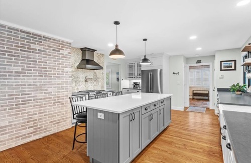 Andover House | Andover in-town, 3-bedroom furnished home, single level living & 2-car garage