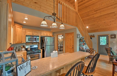 Andrews Cabin | Andrews Cabin w/Game Room & Covered Porch!