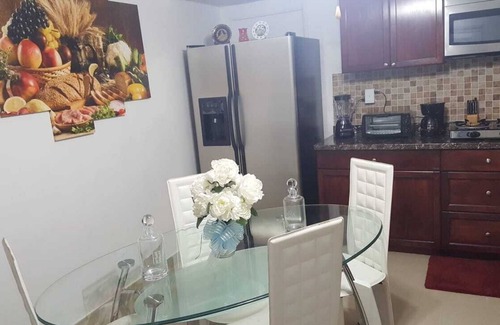 Hialeah Apartment | ANDY RESORT GATEWAYS SUITE BY ANDY RESORT.Iinc