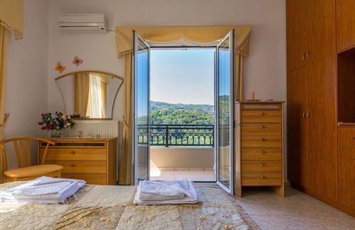 Amnatos Villa | Anemeli for 7 ,Great views,Private & Kids pool
