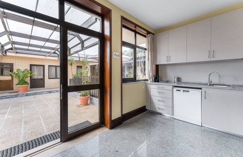 Angeiras Apartment | Angeiras Beach House - B2