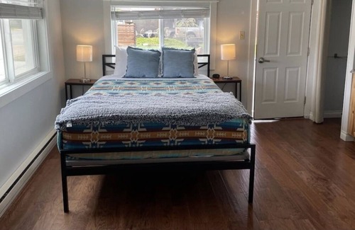 Dillon Apartment | Angler Village #01 Studio w/QN bed & kitchenette