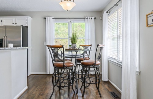 Cartersville House | Animal Friendly 3BR Stylish Escape, Near LakePoint