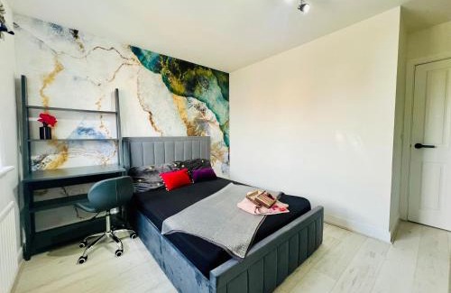 Ashford House | Anjaneya Homes - Double Room En-suites with Kitchenette