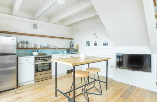 Yamacraw Village Apartment | Annabelle 4A - New
