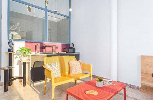Gemmayzeh Apartment | Anoor 104 Gemmayze Studio - Balcony & 24/7 Power