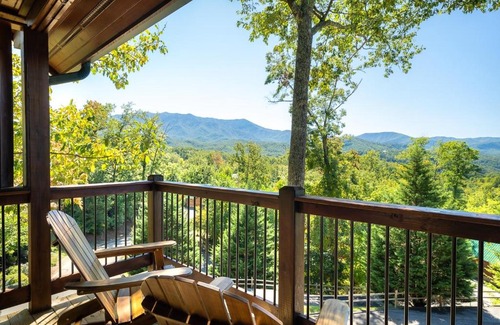 Black Bear Falls House | Another Day in Bearadise home