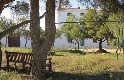 Tosos Cottage | Anson House for 16 people