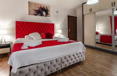 Korkuteli Villa | ANTALYA WITH POOL AND GARDEN VILLA YAZIR