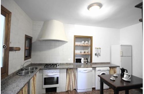 Antequera House | Antequera Cottage with Pool Views