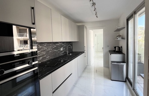 Cap-d'Antibes Apartment | Antibes Apartment with Stunning Sea View