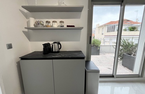 Cap-d'Antibes Apartment | Antibes Apartment with Stunning Sea View