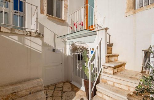 Turi Apartment | Antiche Mura Apartments"Cielo di Puglia" -2 matrimoniali, cucina e terrazzo