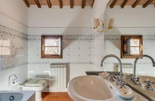 Poggiarello Apartment | Antico Borgo San Lorenzo - Fico by Interhome