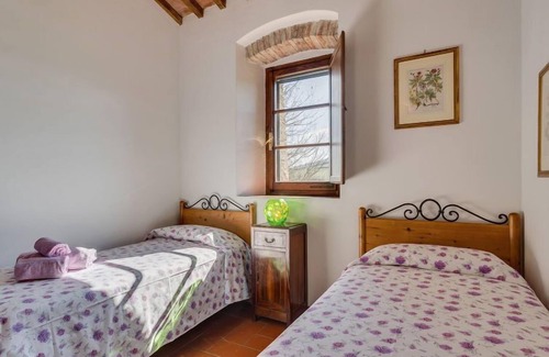 Poggiarello Apartment | Antico Borgo San Lorenzo - Fico by Interhome