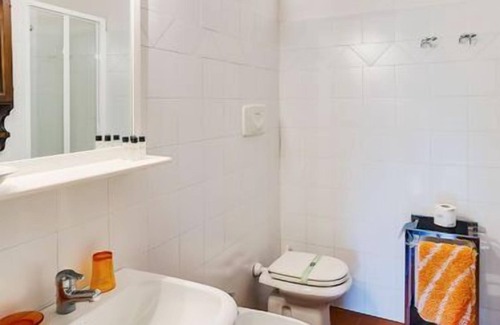 Poggiarello House | Antico Borgo S Lorenzo Ginestra by Interhome