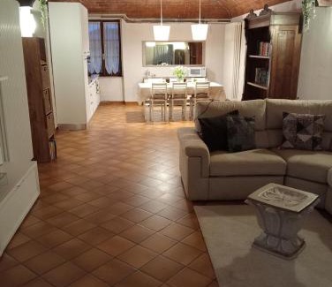 Castell'Alfero Apartment | Anticopodere