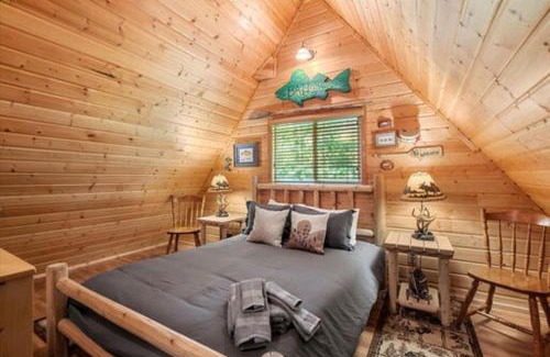 Paradise Estates House | Antler House