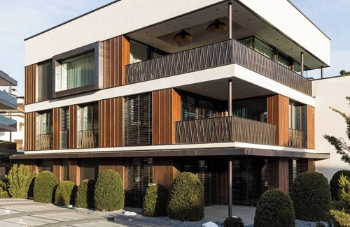 Brunico Apartment | Anton Dolomites Hideaway-luxusapartment 'sole' mit Spa u. Pool-kronplatz Bruneck